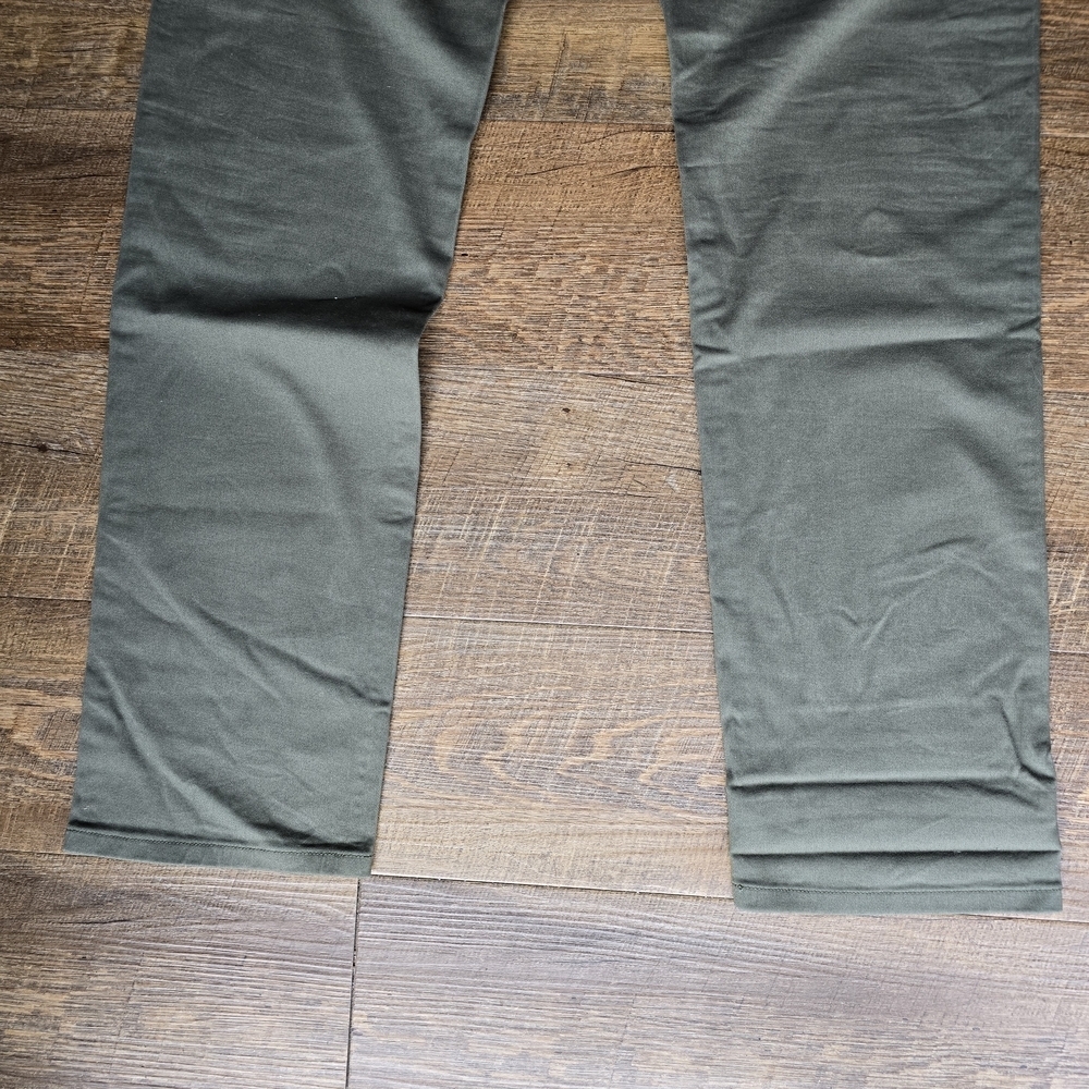 Dockers Slim Tapered Premium Edition Khaki NWT - Picture 11 of 11